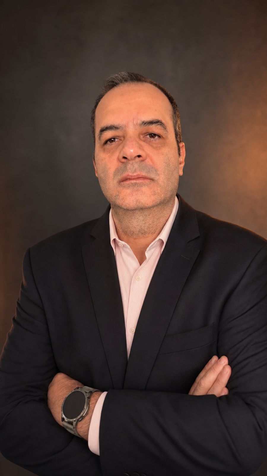 Aurelio Rodrigues Melo em retrato executivo para a Sala de Decisão